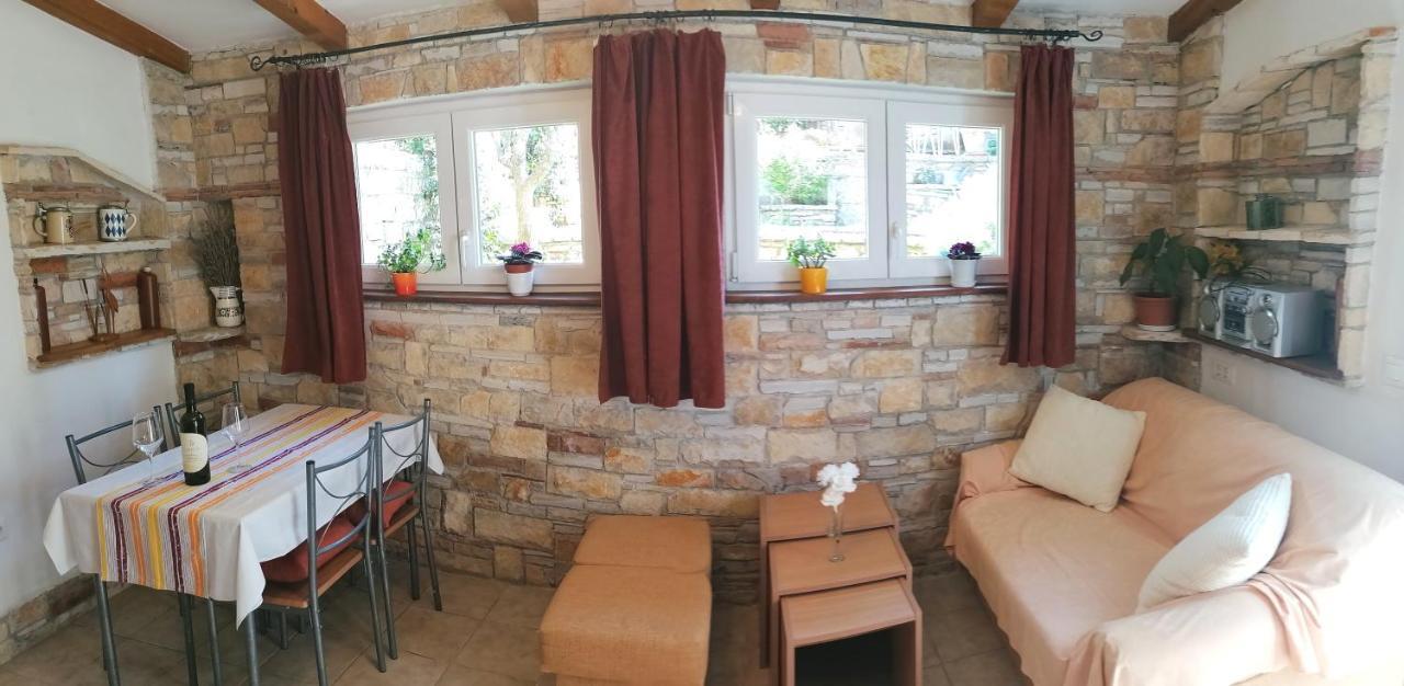 Nice Apartment Montepozzo With Private Garden Rovinj Exterior photo